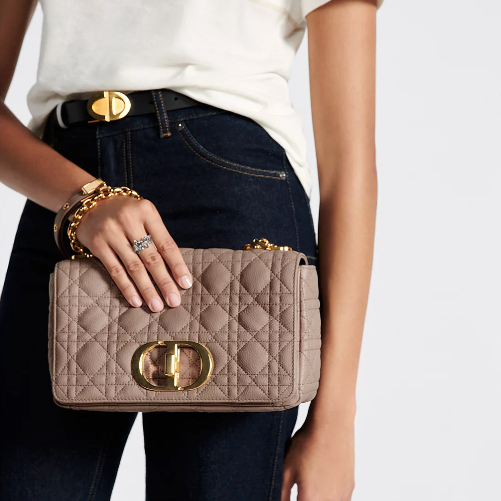 CHRISTIAN DIOR
