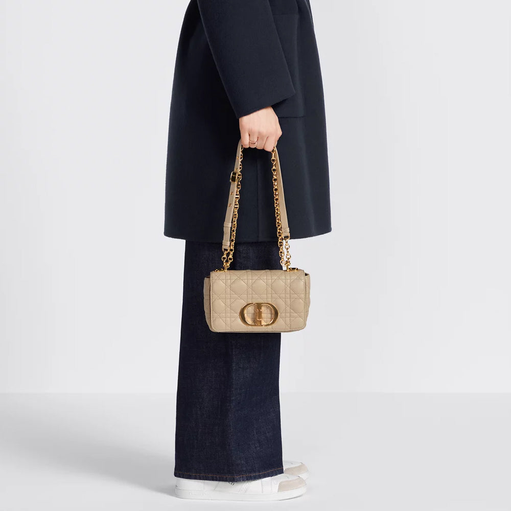 CHRISTIAN DIOR