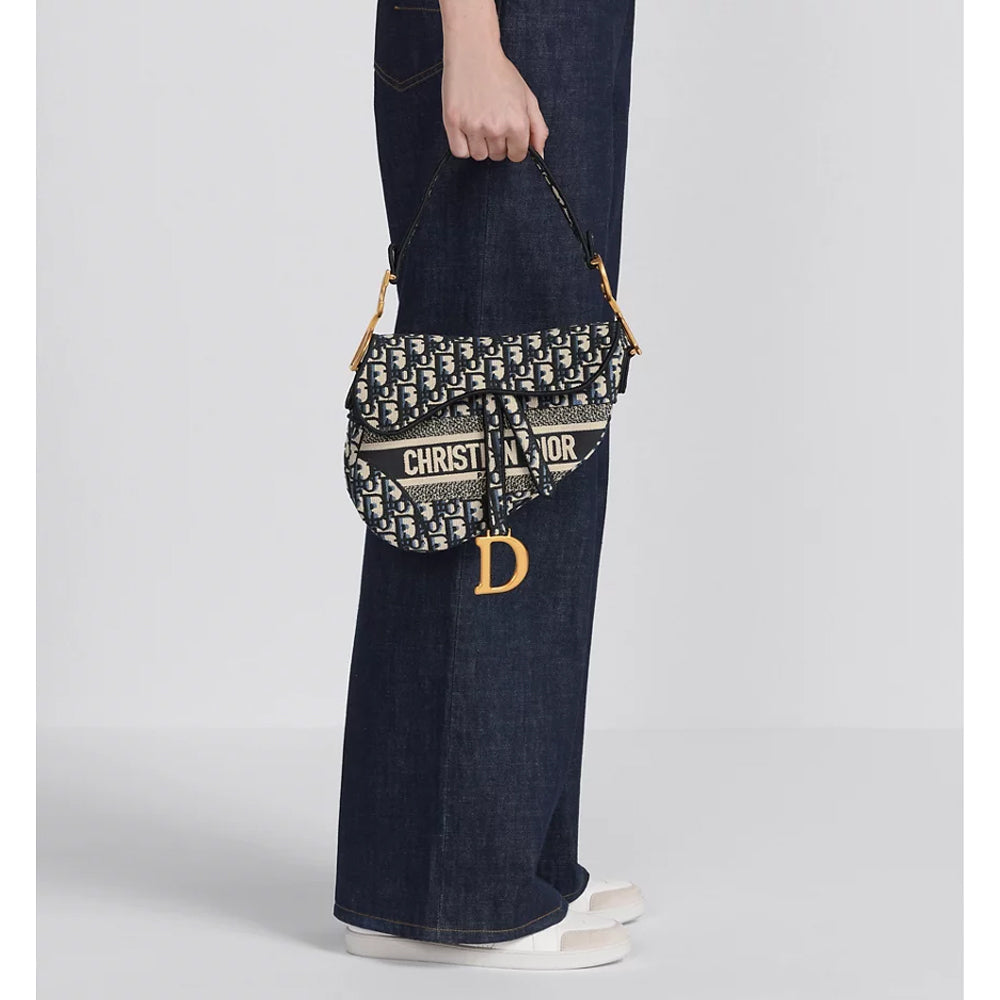 CHRISTIAN DIOR