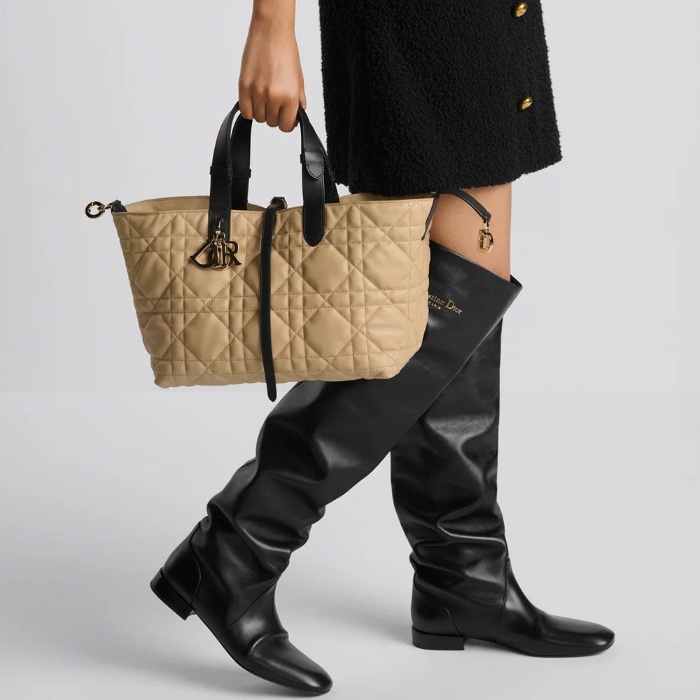CHRISTIAN DIOR