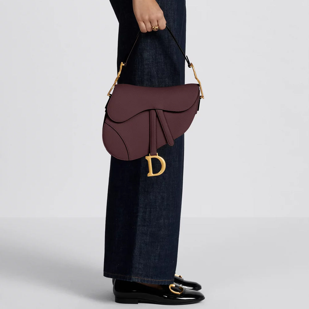 CHRISTIAN DIOR