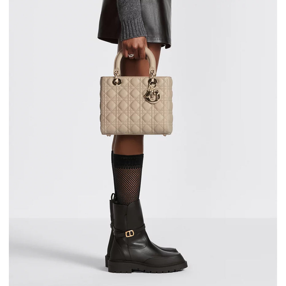CHRISTIAN DIOR