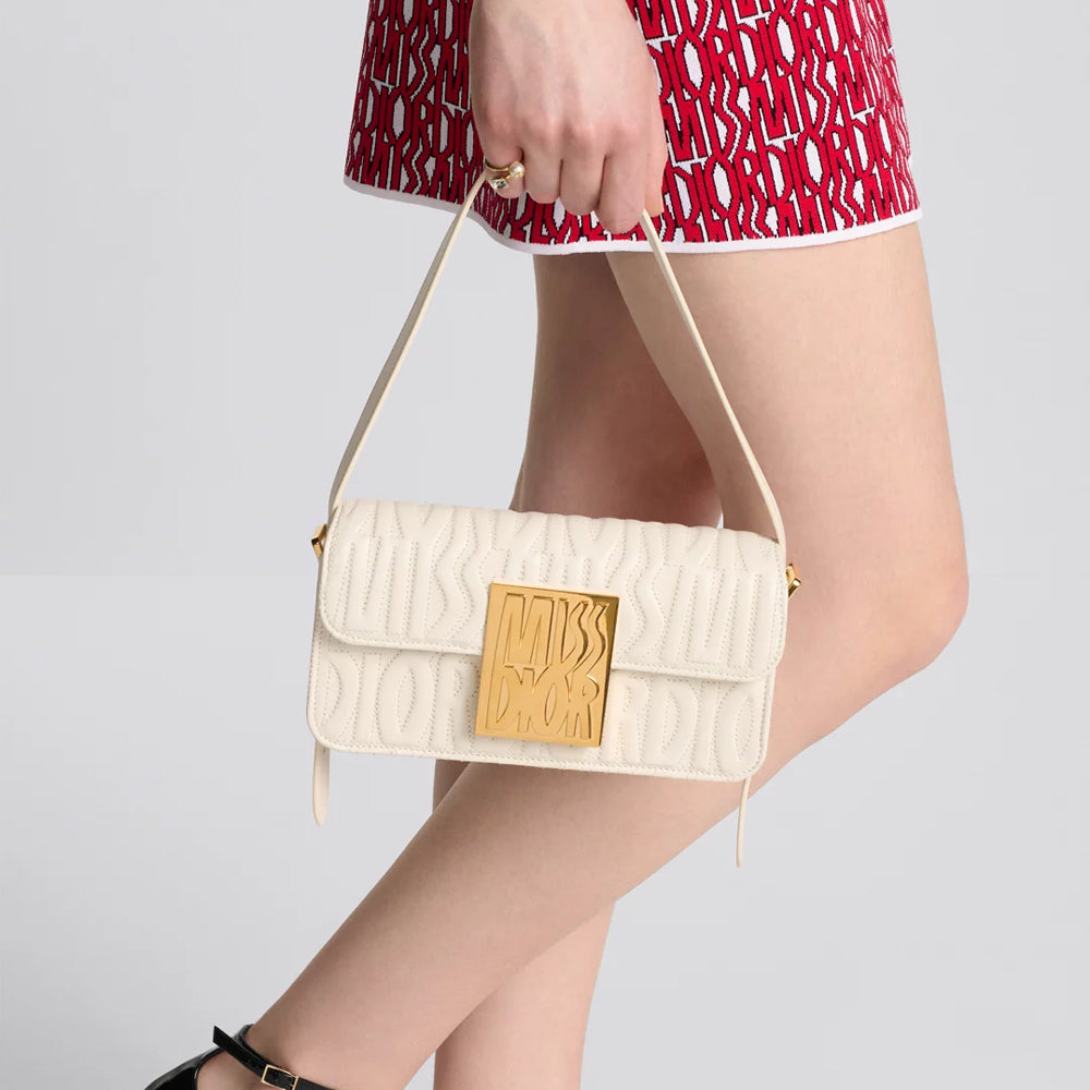 CHRISTIAN DIOR