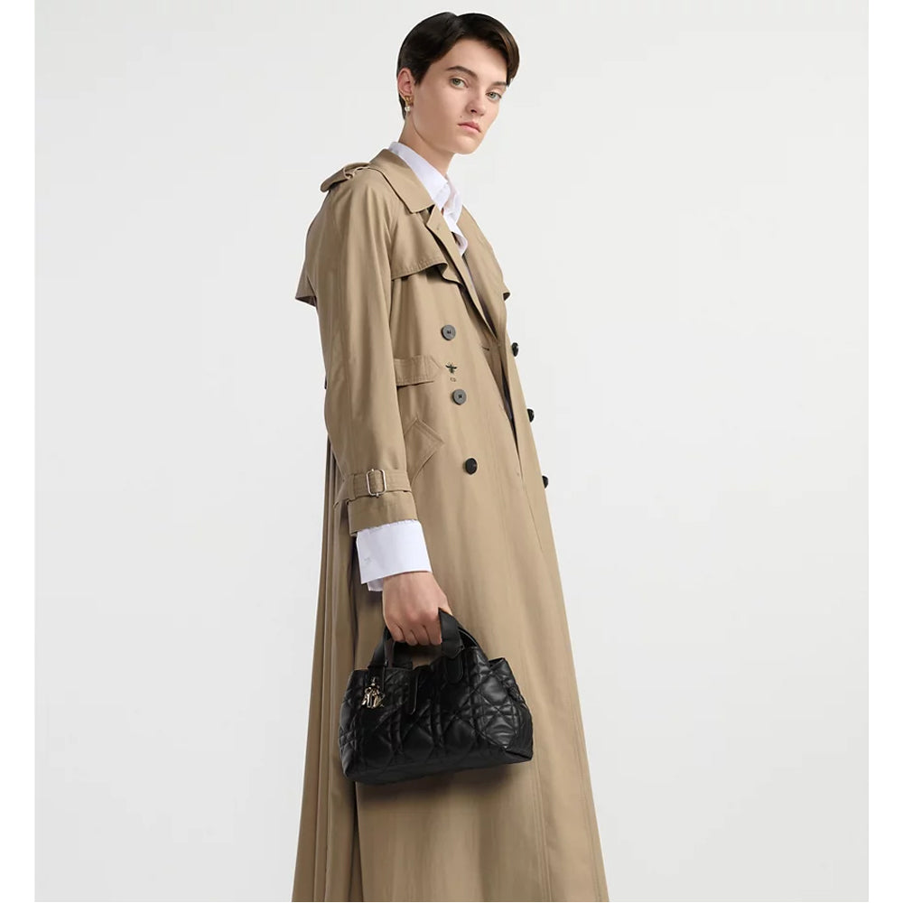 CHRISTIAN DIOR