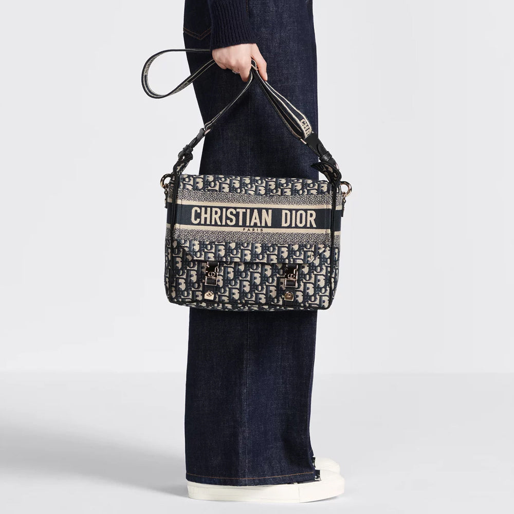 CHRISTIAN DIOR