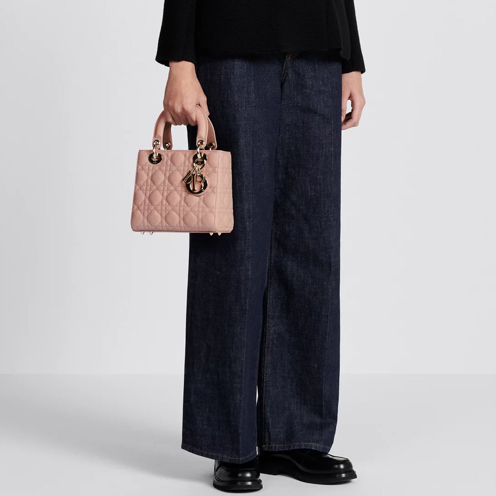 CHRISTIAN DIOR