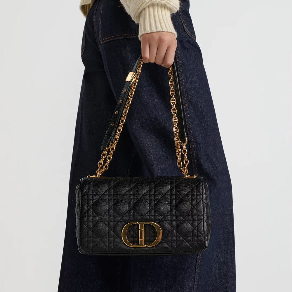 CHRISTIAN DIOR