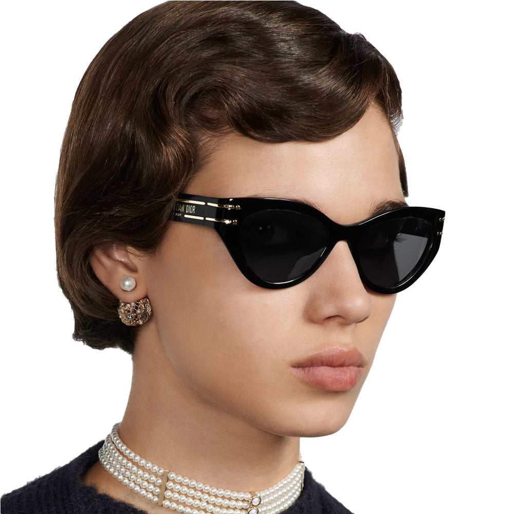CHRISTIAN DIOR