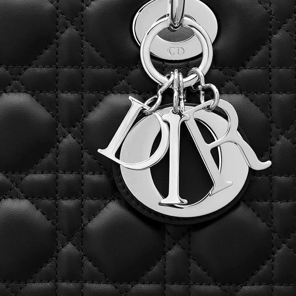 CHRISTIAN DIOR