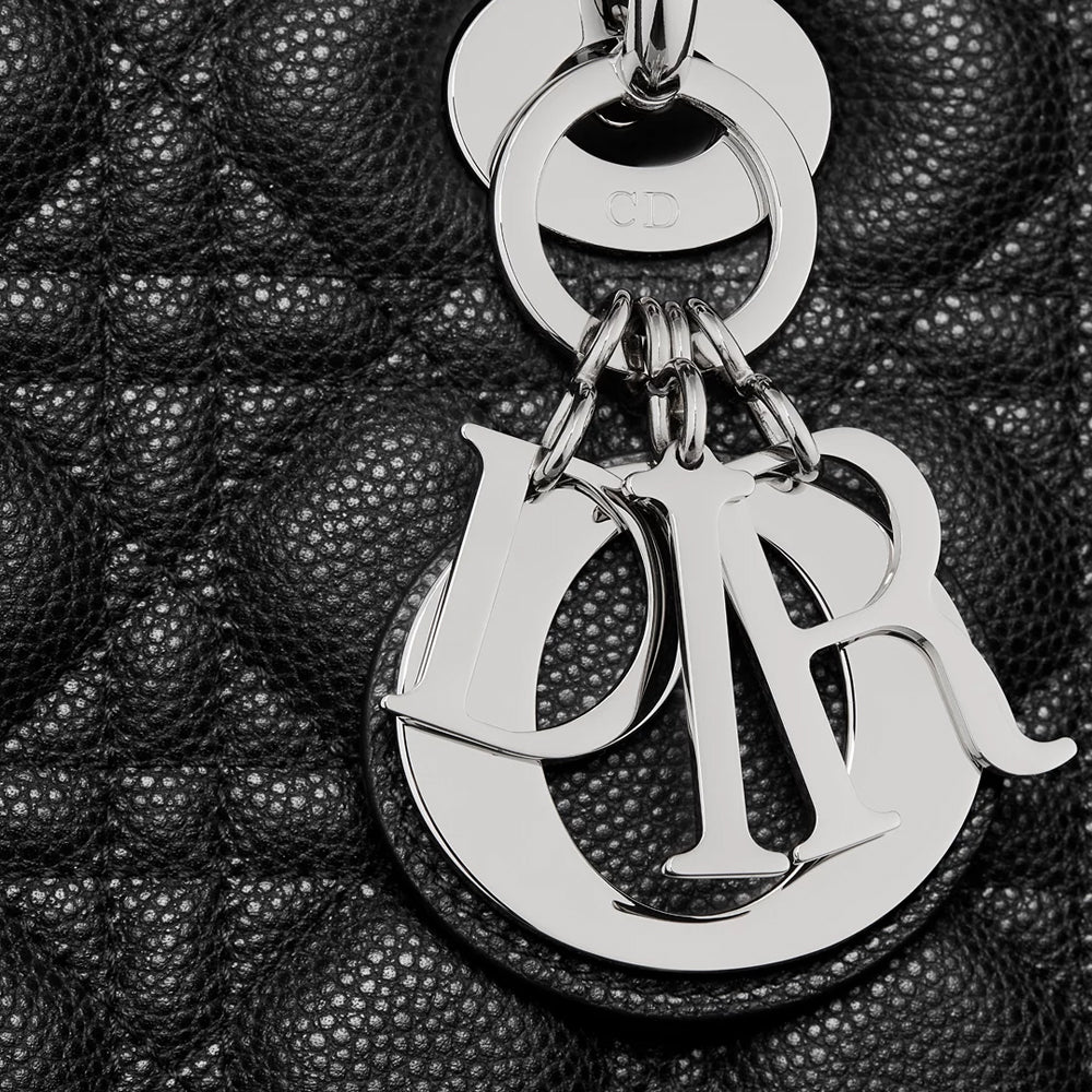 CHRISTIAN DIOR