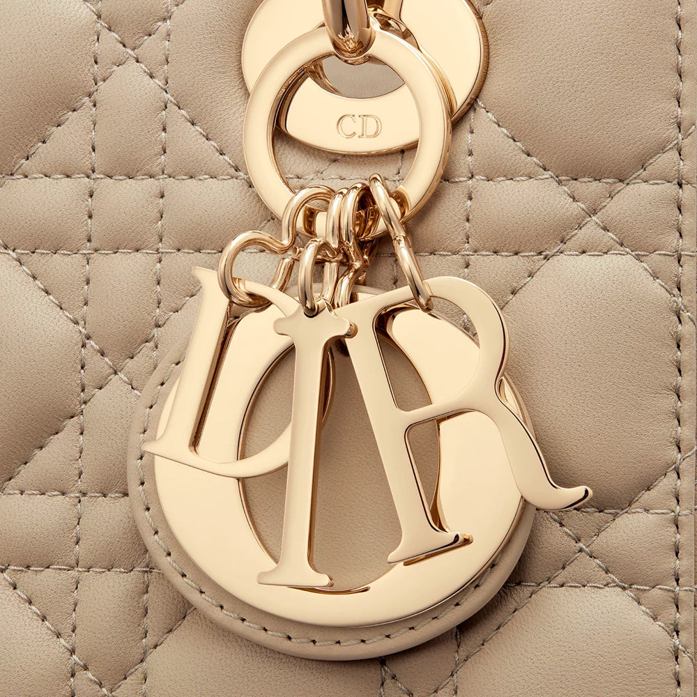 CHRISTIAN DIOR