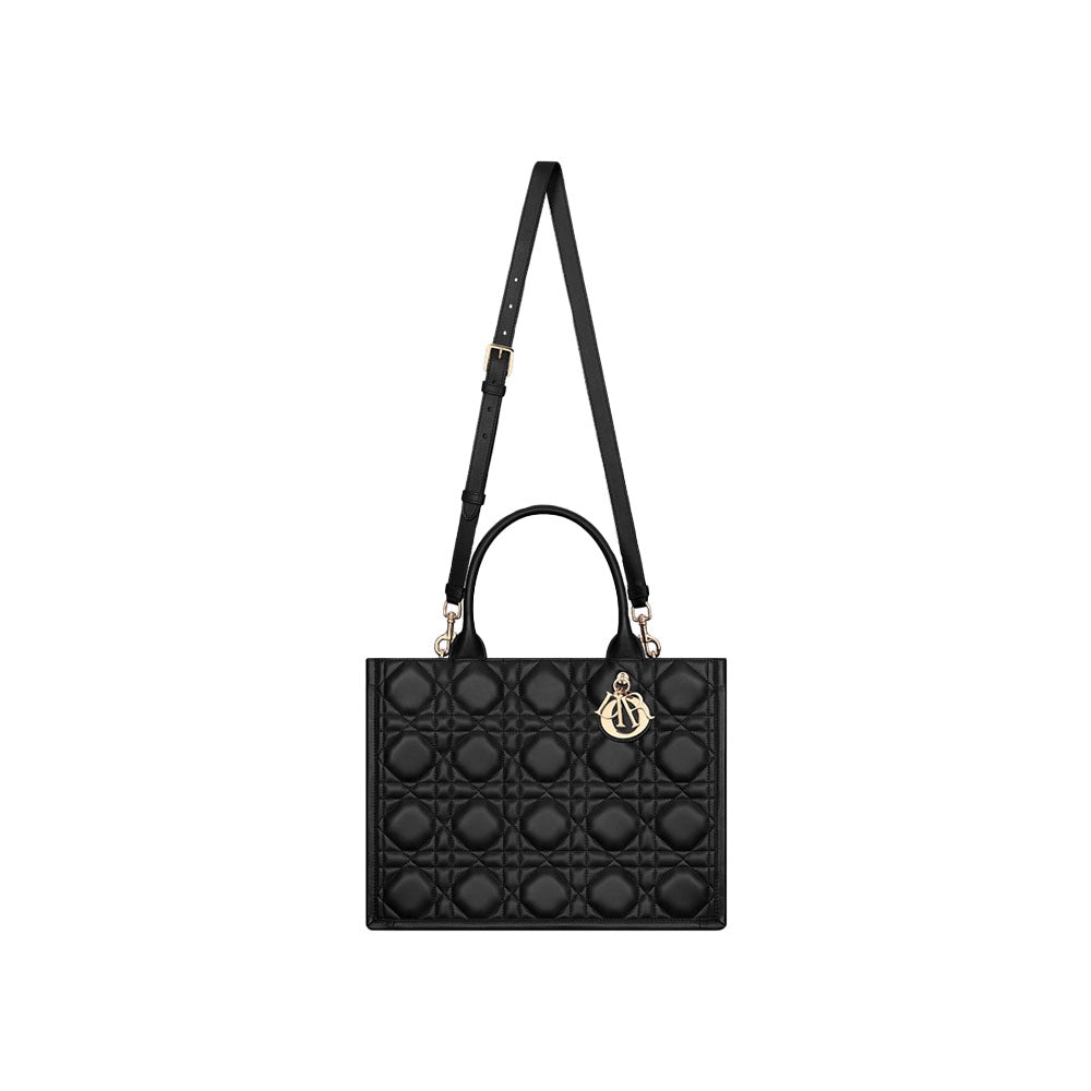 CHRISTIAN DIOR