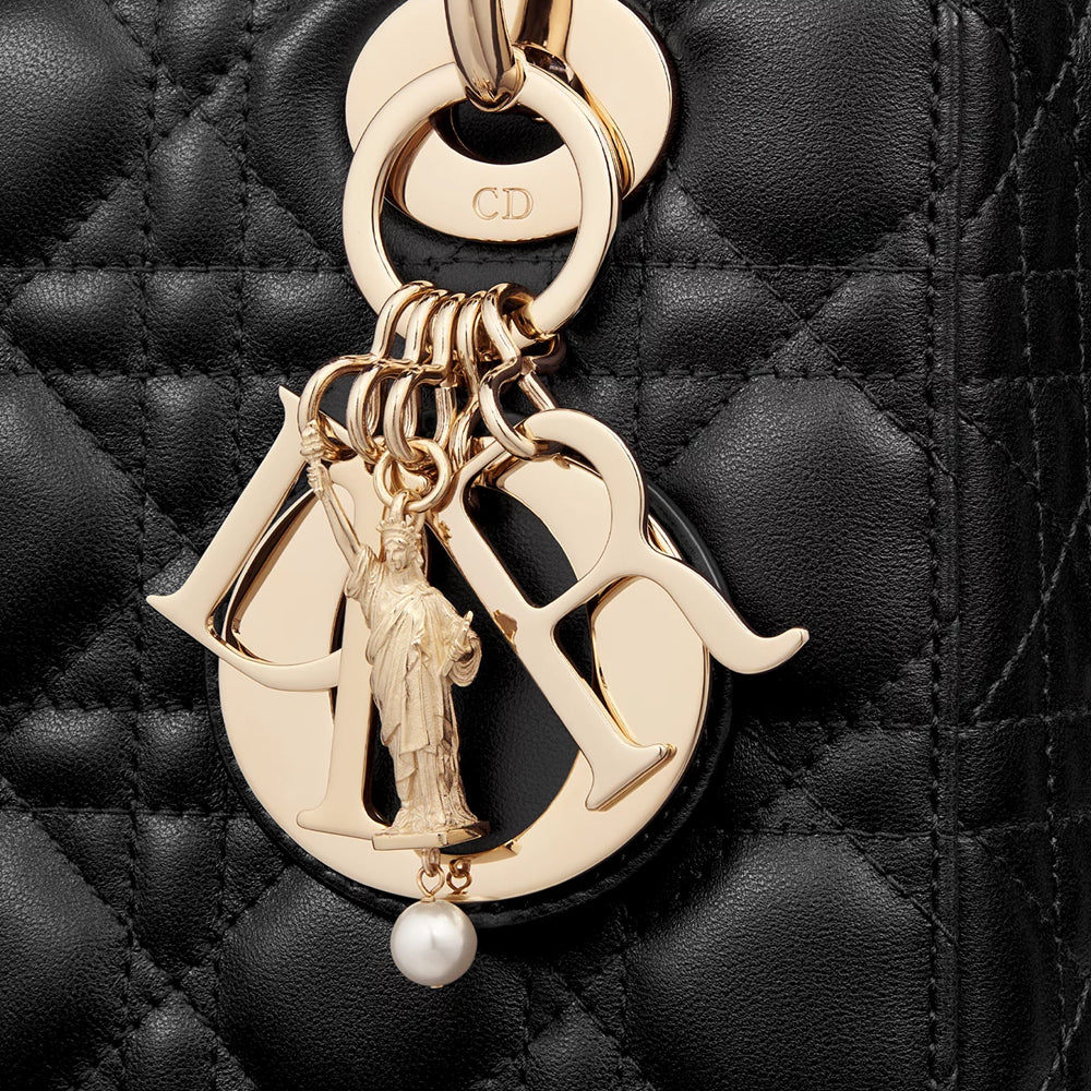 CHRISTIAN DIOR