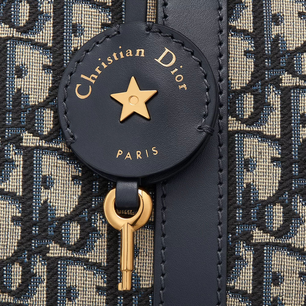 CHRISTIAN DIOR