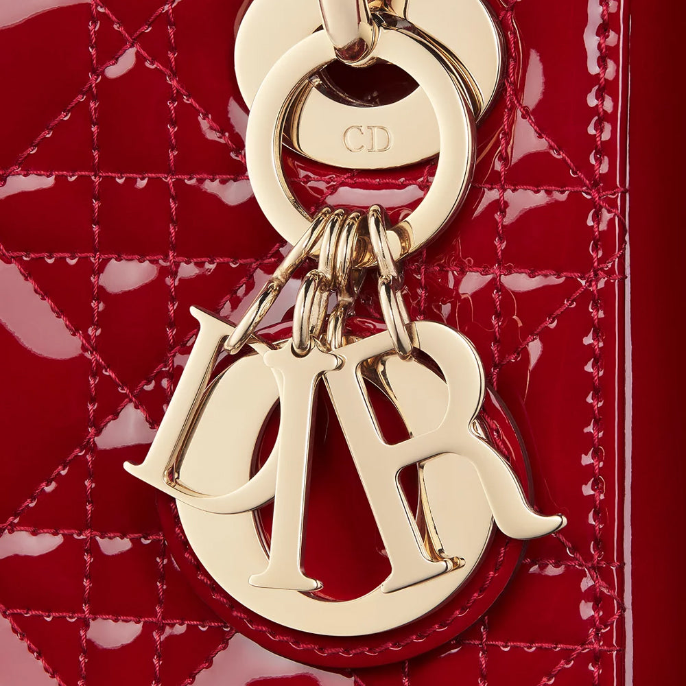 CHRISTIAN DIOR