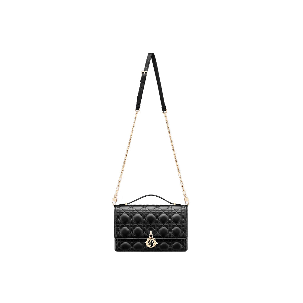 CHRISTIAN DIOR