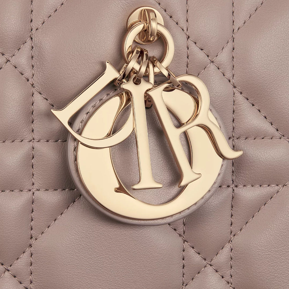 CHRISTIAN DIOR