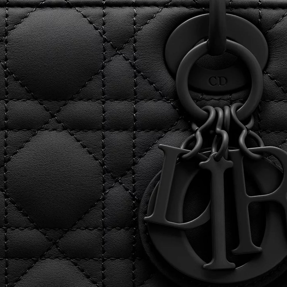CHRISTIAN DIOR