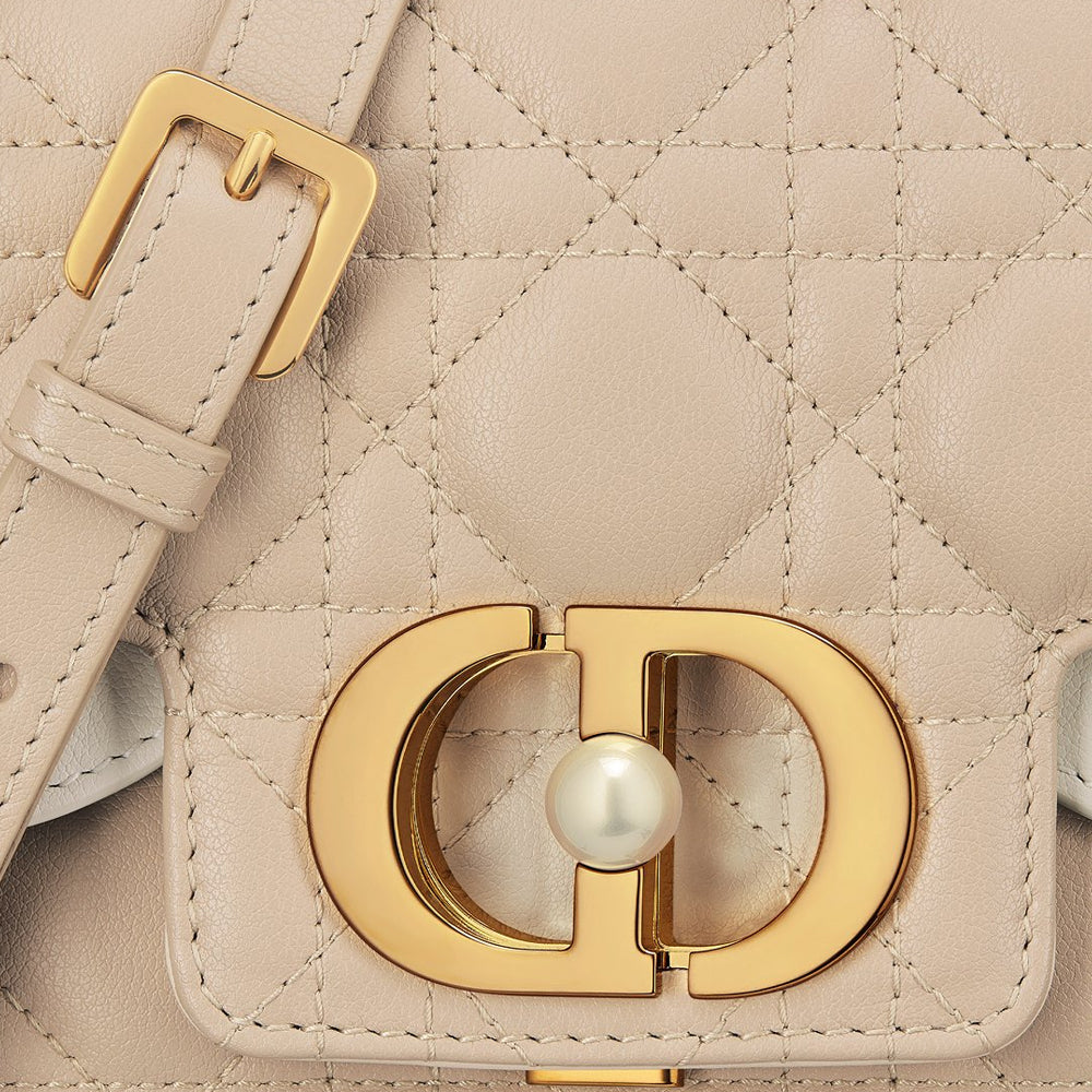 CHRISTIAN DIOR