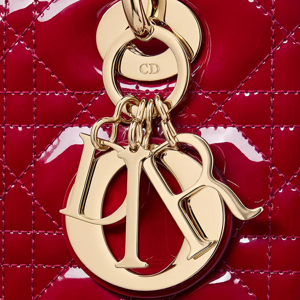 CHRISTIAN DIOR