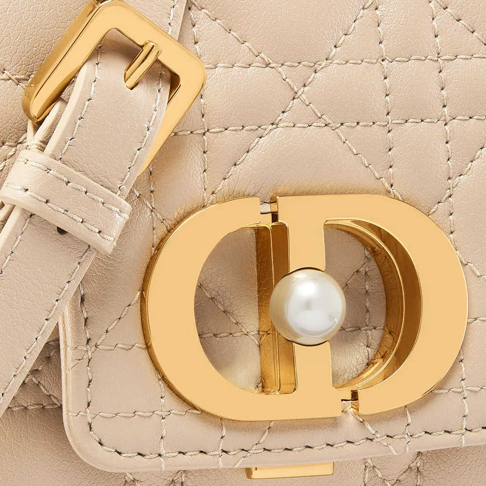 CHRISTIAN DIOR
