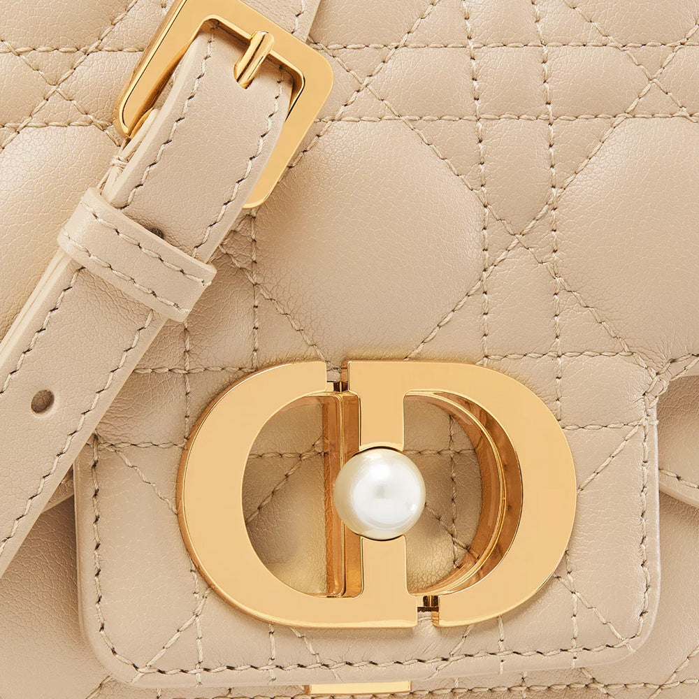 CHRISTIAN DIOR
