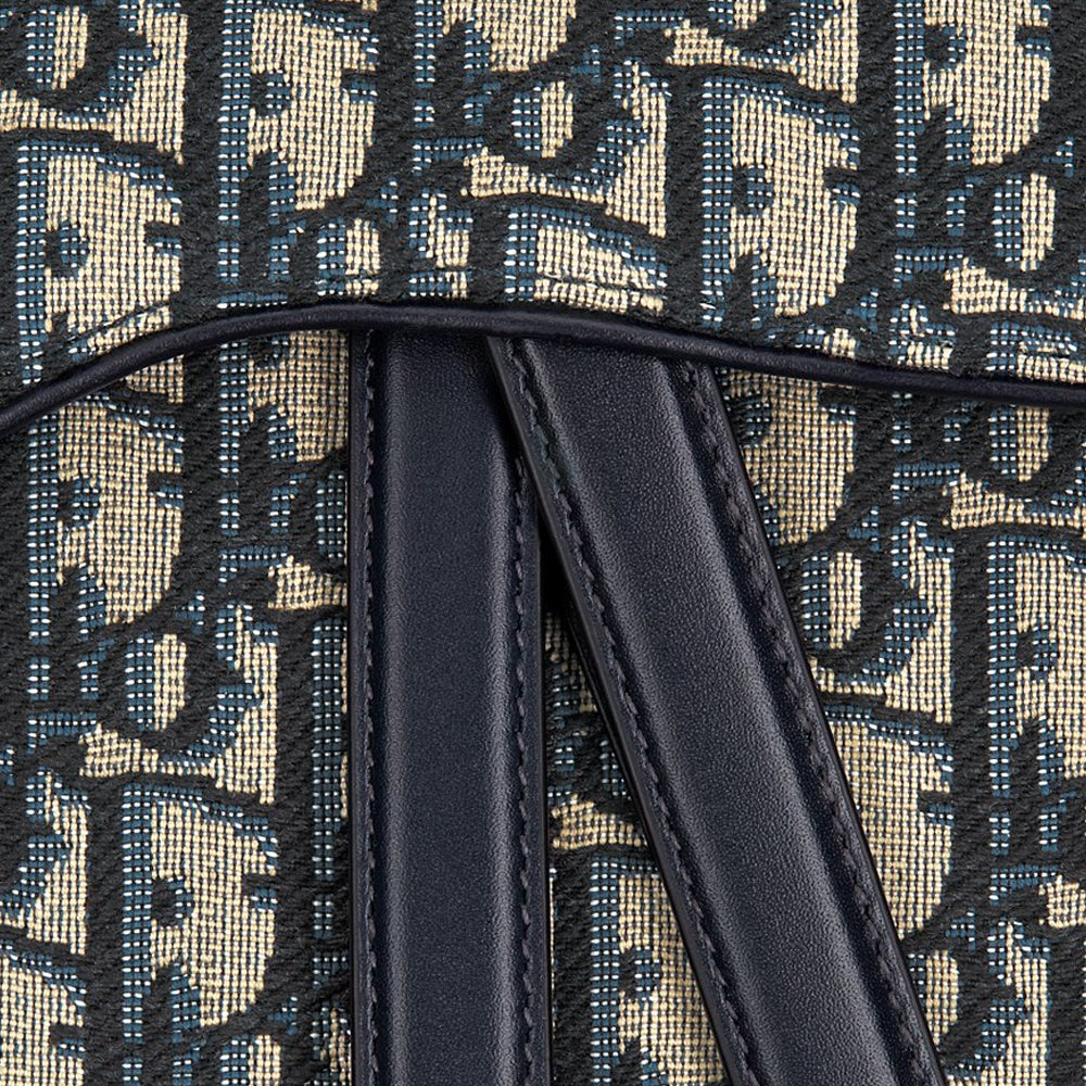 CHRISTIAN DIOR