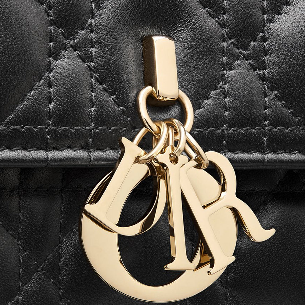 CHRISTIAN DIOR