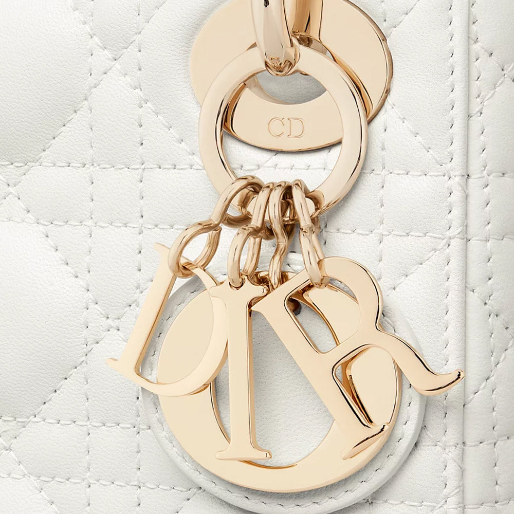 CHRISTIAN DIOR