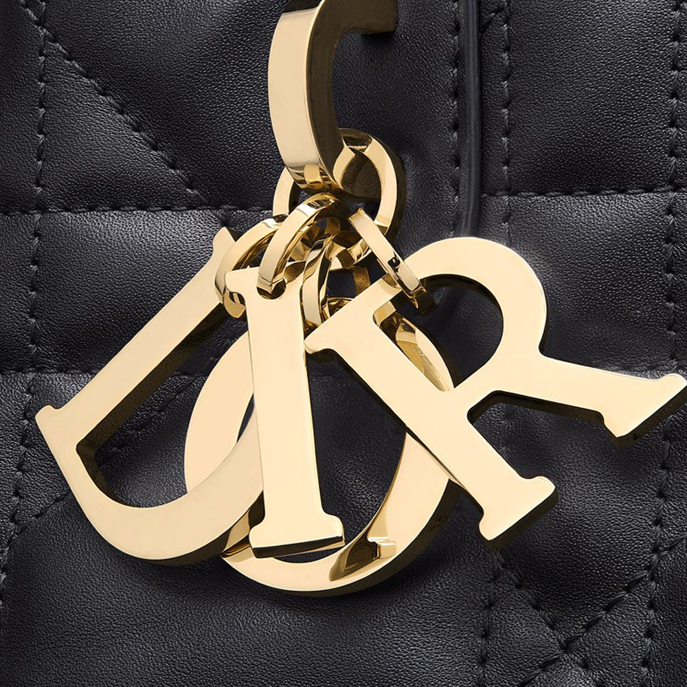 CHRISTIAN DIOR