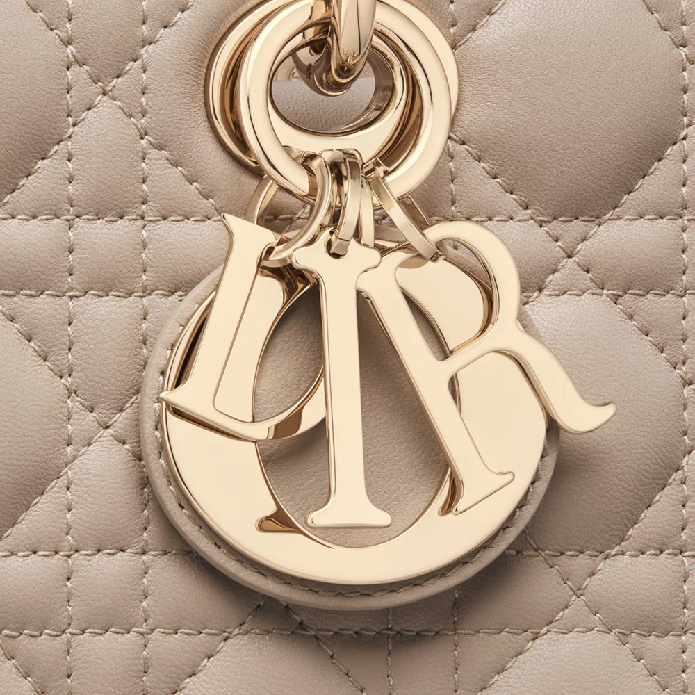 CHRISTIAN DIOR