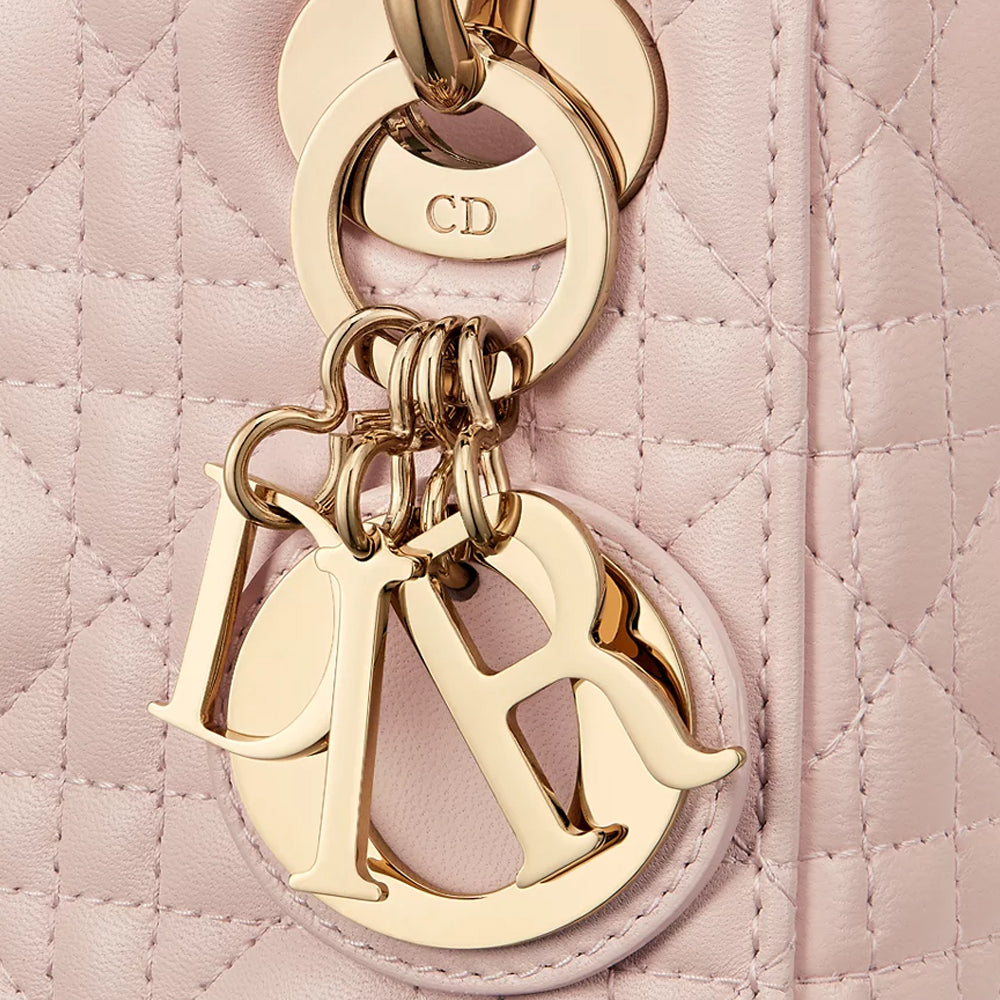 CHRISTIAN DIOR