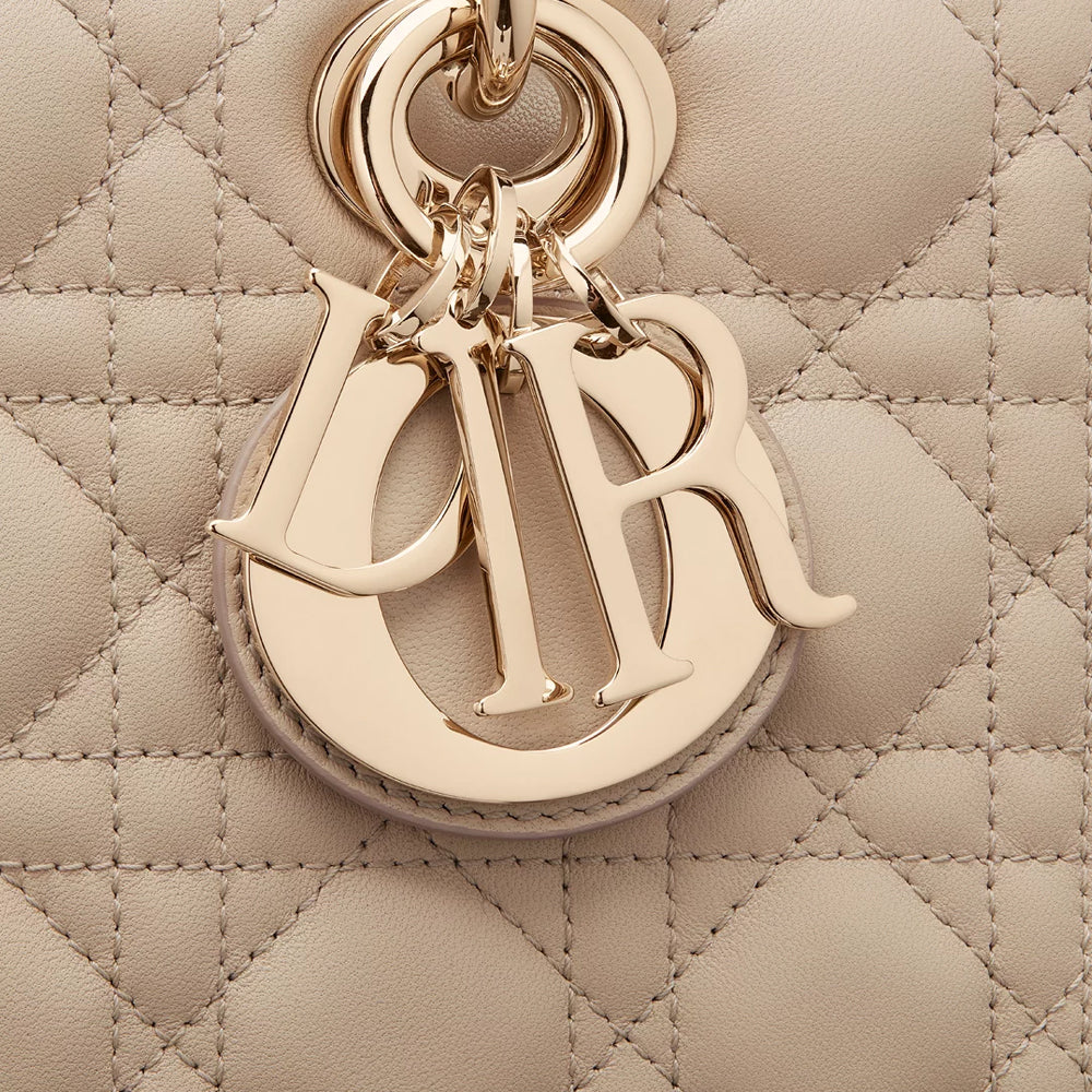 CHRISTIAN DIOR