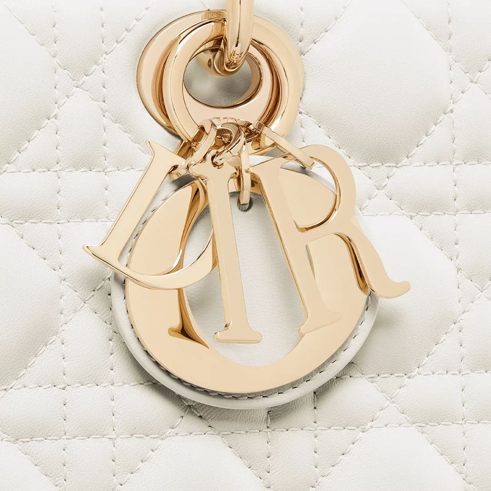 CHRISTIAN DIOR