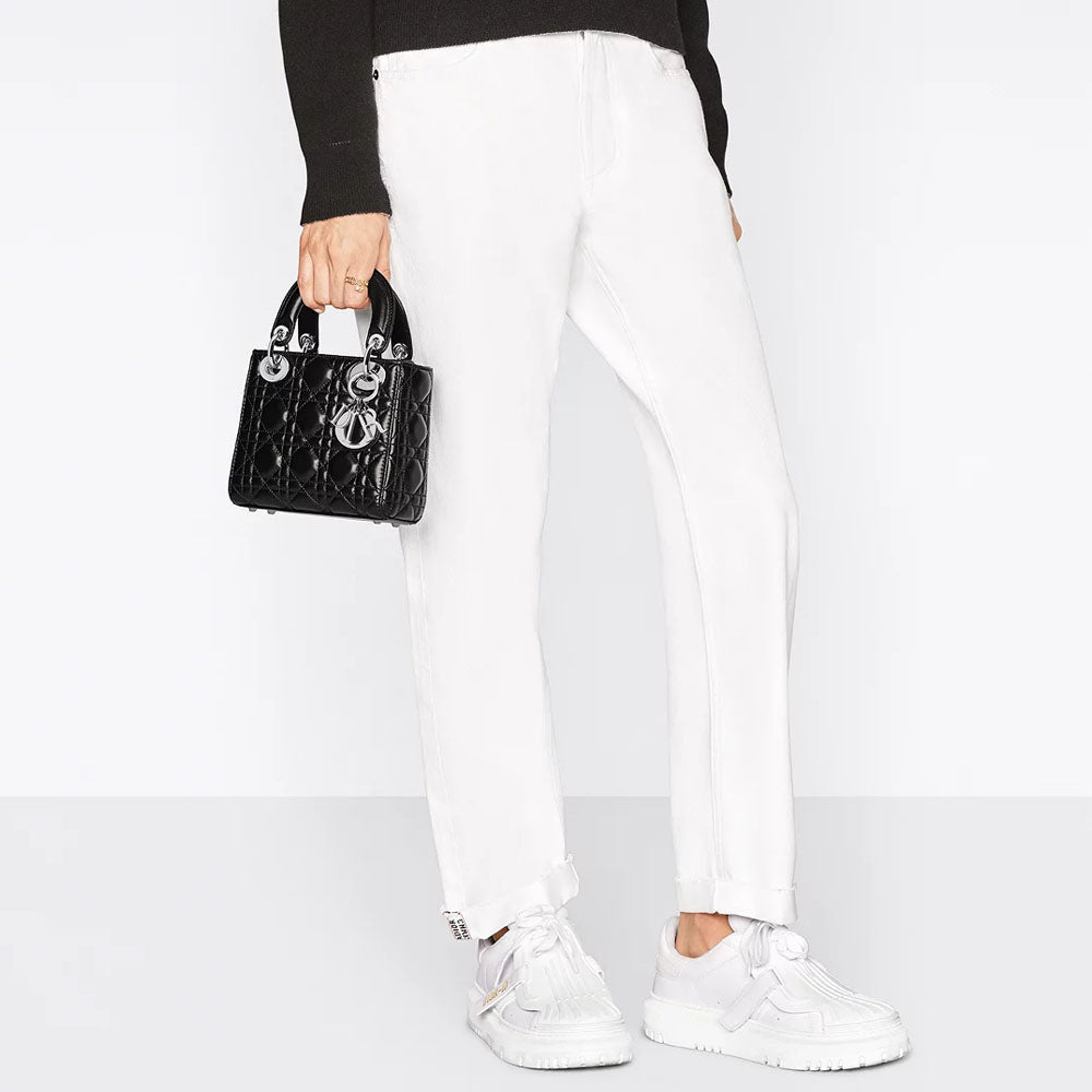 CHRISTIAN DIOR