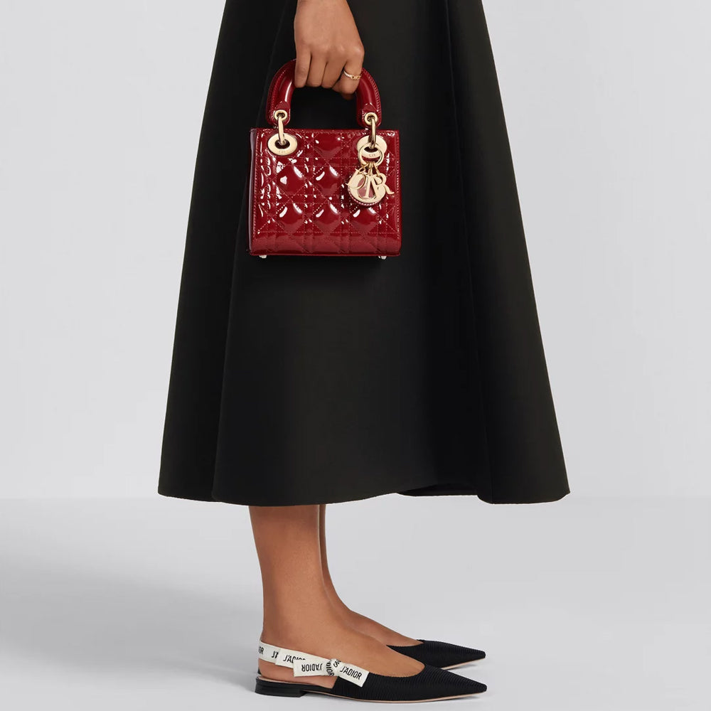 CHRISTIAN DIOR
