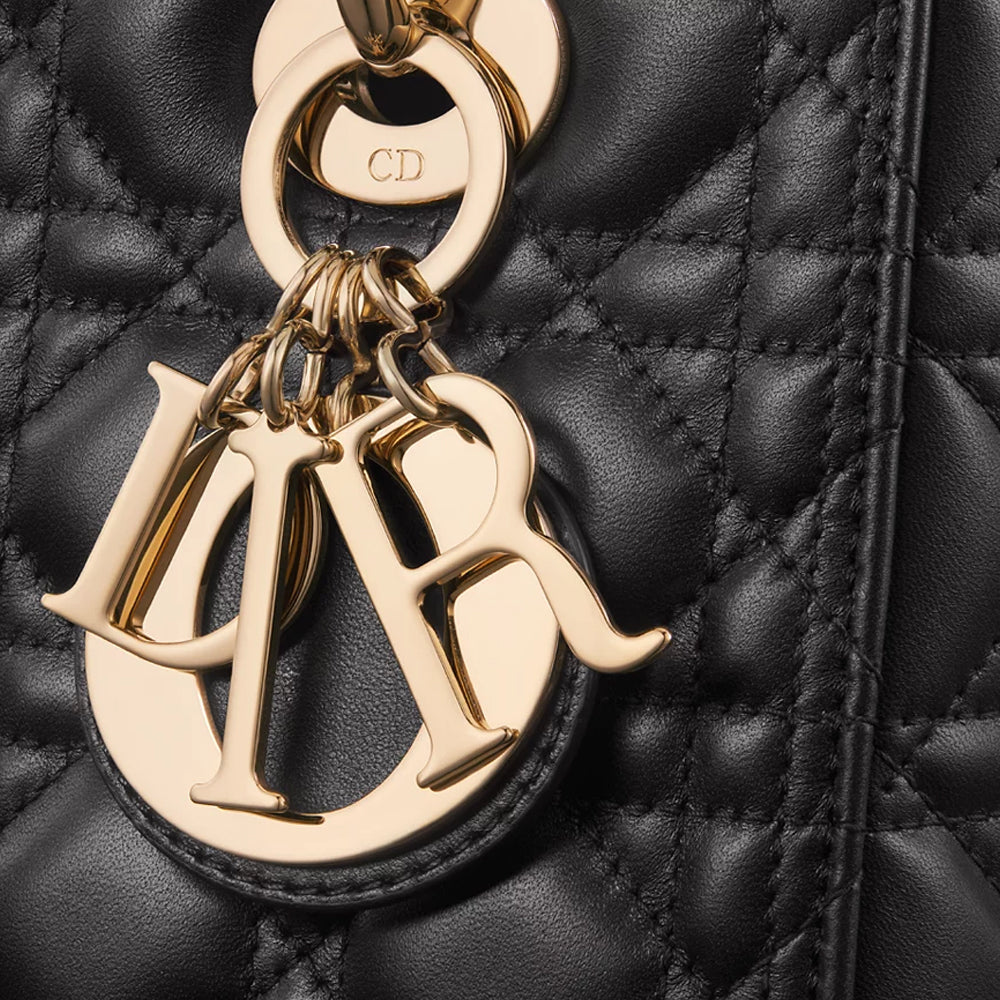 CHRISTIAN DIOR