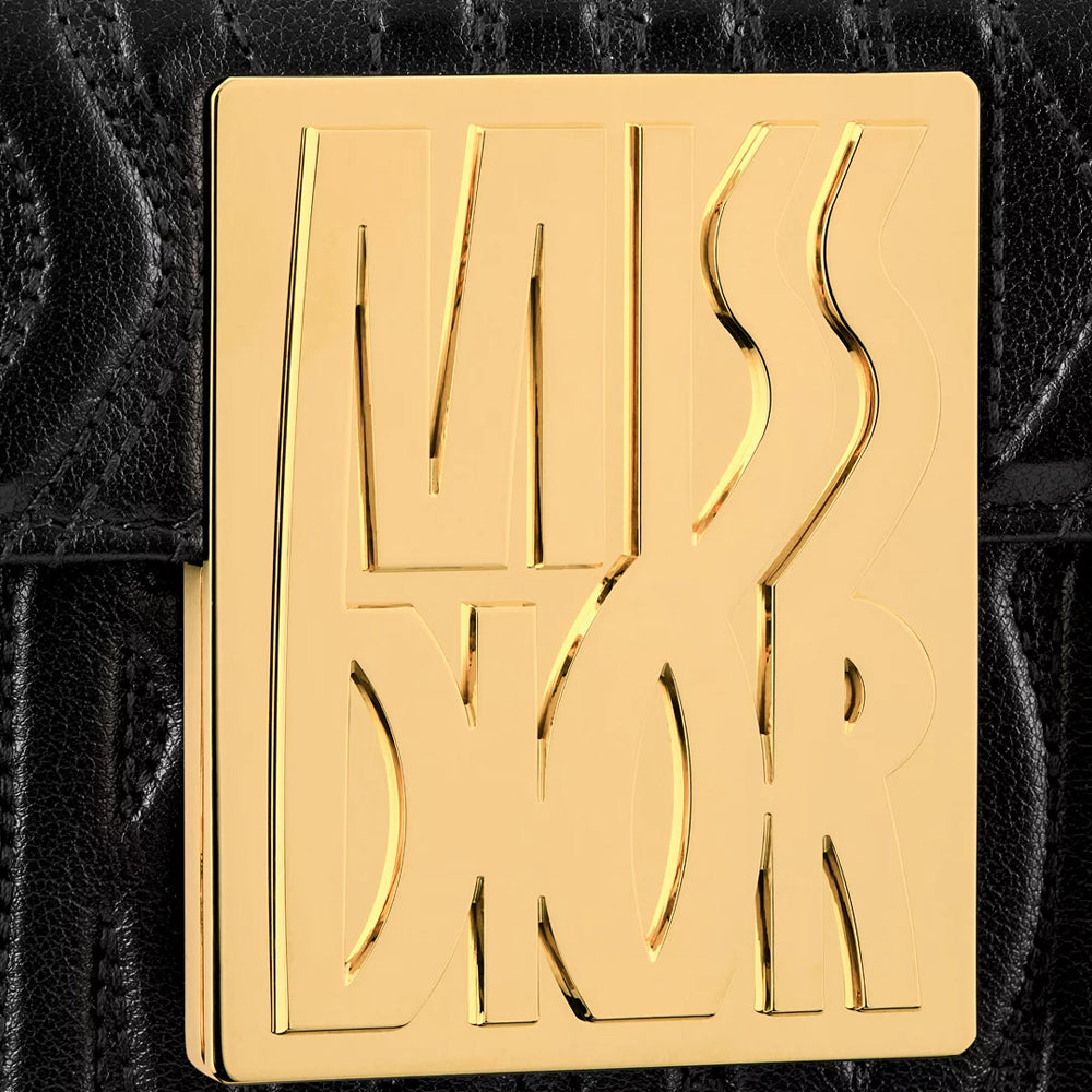 CHRISTIAN DIOR