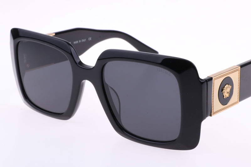 VERSACE