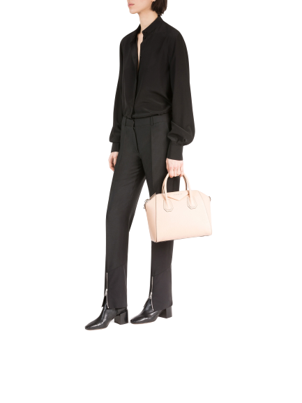 GIVENCHY