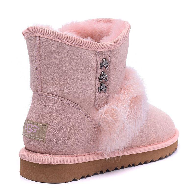 UGG