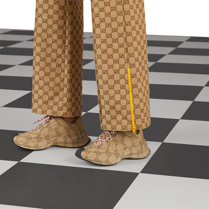 GUCCI.