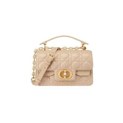 CHRISTIAN DIOR