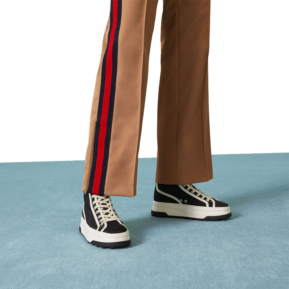 GUCCI.
