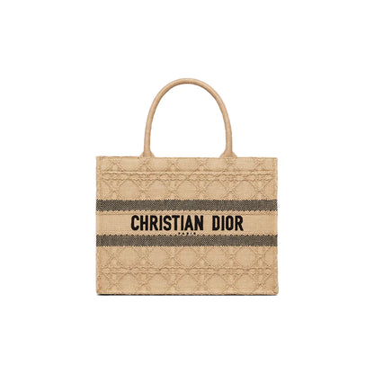 CHRISTIAN DIOR