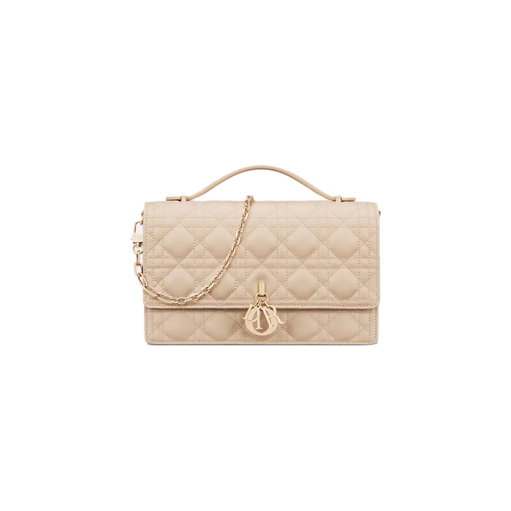 CHRISTIAN DIOR