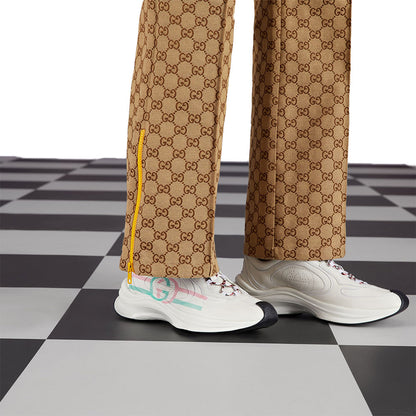 GUCCI.