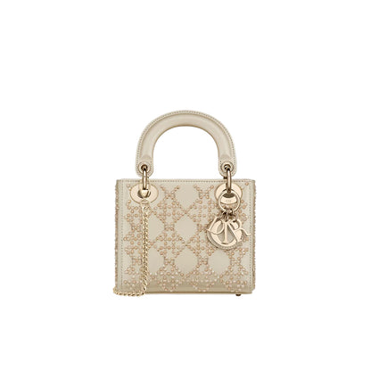 CHRISTIAN DIOR