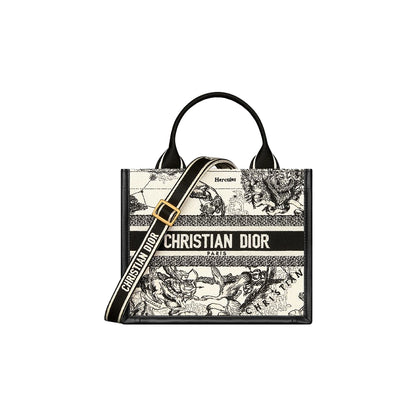 CHRISTIAN DIOR