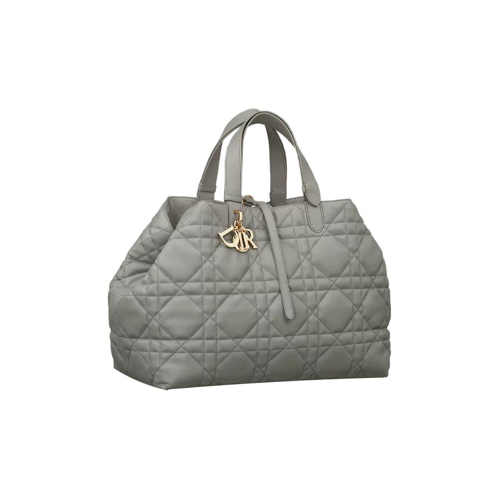 CHRISTIAN DIOR